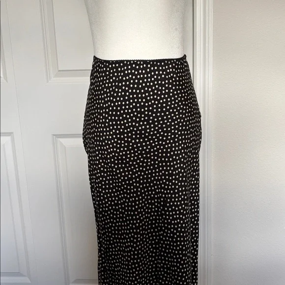 DÔEN Sz S Elowena Skirt in Camille dot Black and White Polka Dot Midi Skirt - Picture 4 of 10